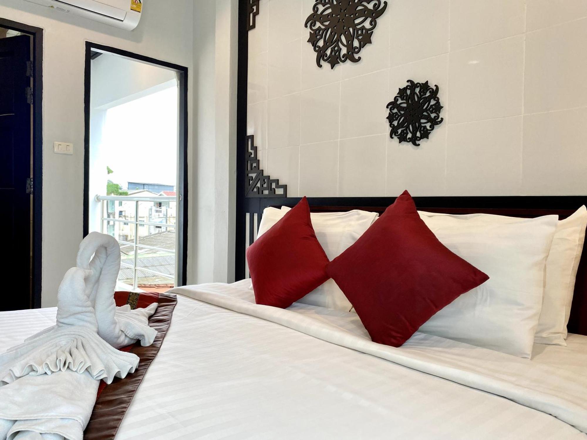 Sunray Beach Hotel Patong Ngoại thất bức ảnh