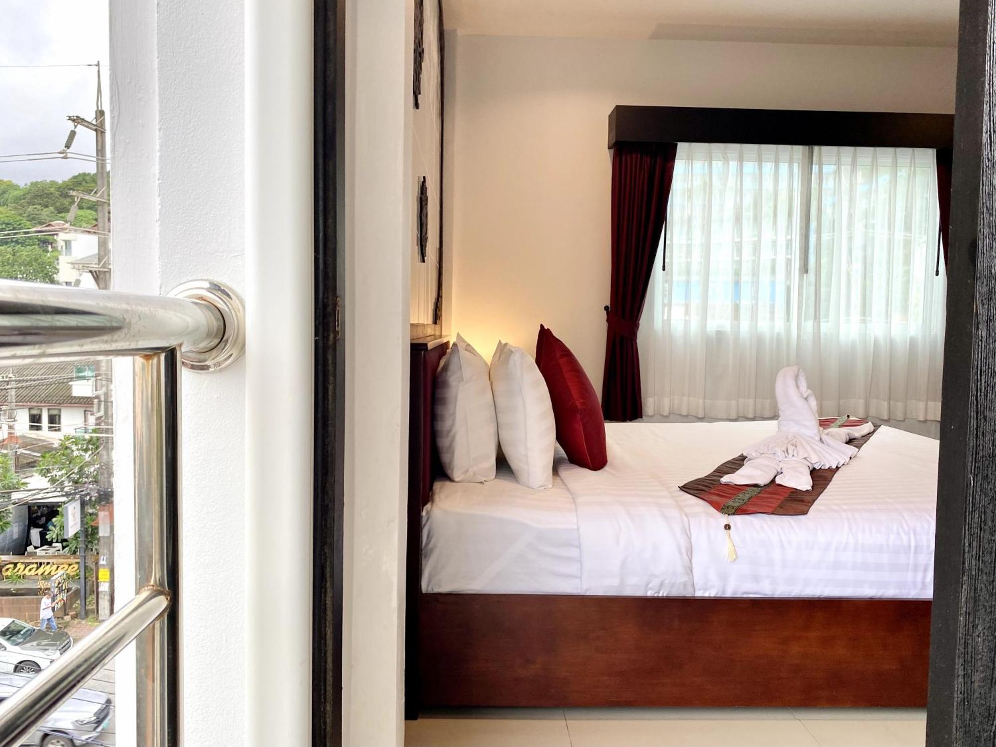 Sunray Beach Hotel Patong Ngoại thất bức ảnh
