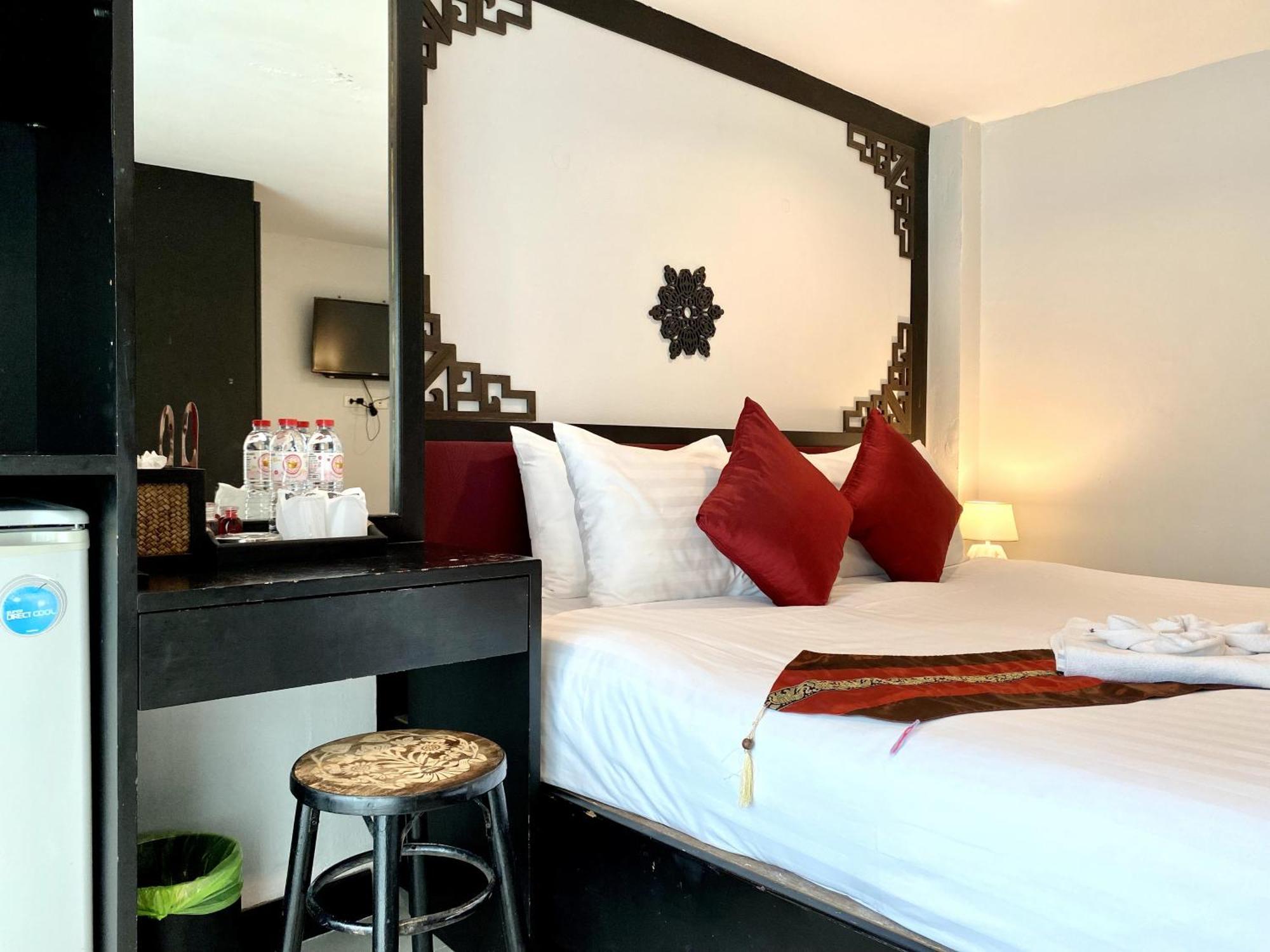 Sunray Beach Hotel Patong Ngoại thất bức ảnh